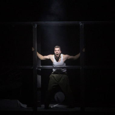 TRAMVAJ DO STANICE TOUHA