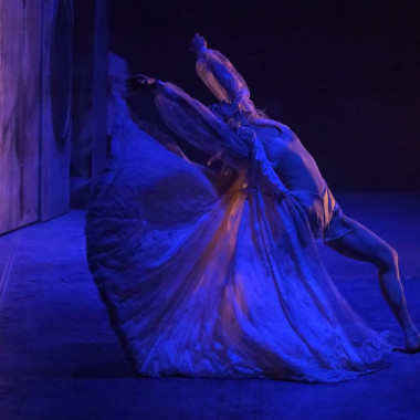 TRAMVAJ DO STANICE TOUHA